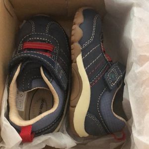 Brand new toddler boys stride rite sneakers 6W